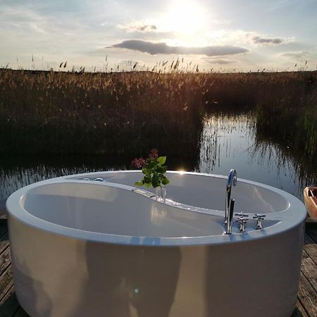 Pfahlbau Sunset II Toplage Inklusive Elektroboot Руст Екстер'єр фото