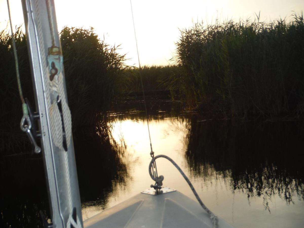Pfahlbau Sunset II Toplage Inklusive Elektroboot Руст Екстер'єр фото
