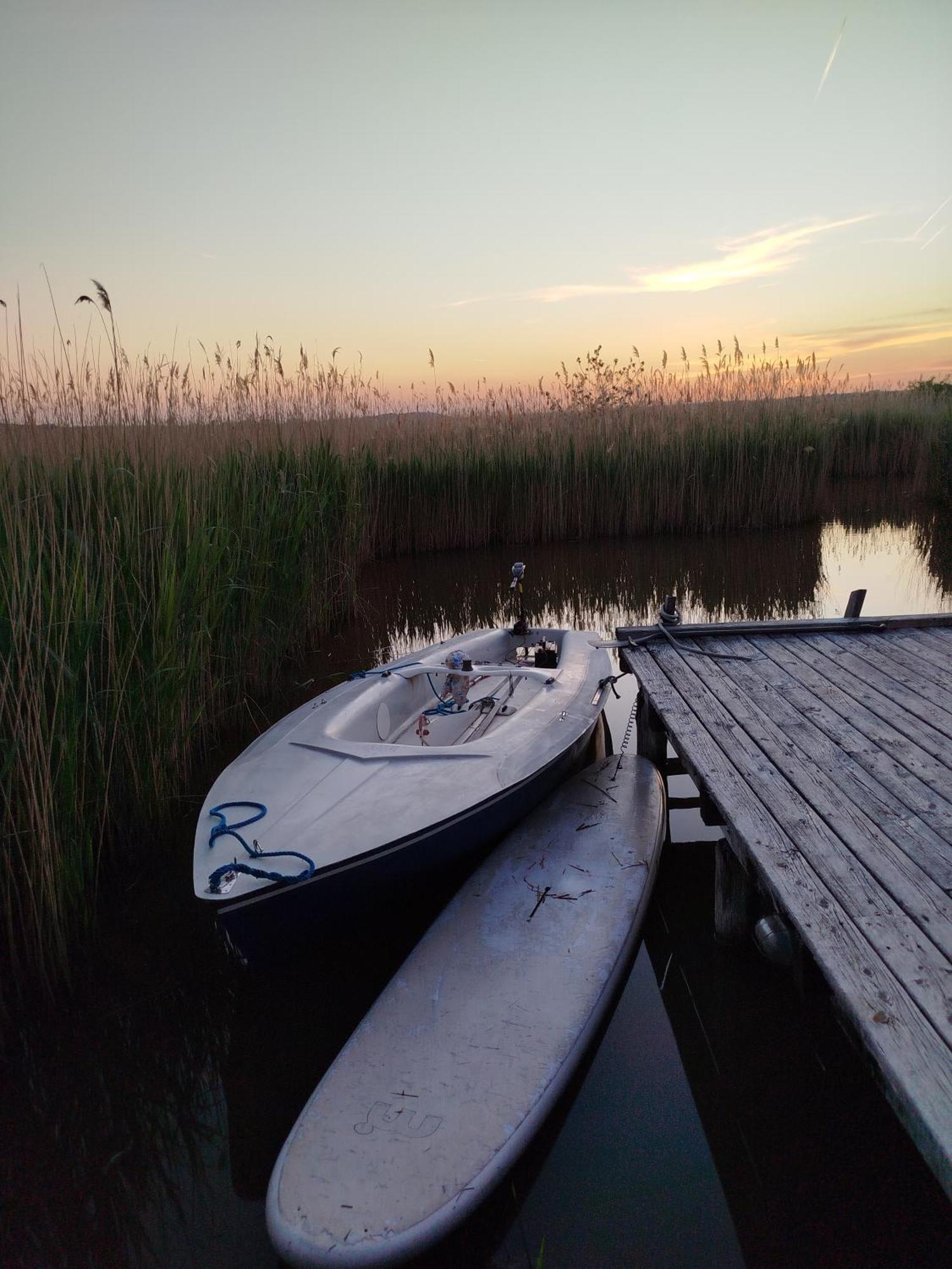 Pfahlbau Sunset II Toplage Inklusive Elektroboot Руст Екстер'єр фото